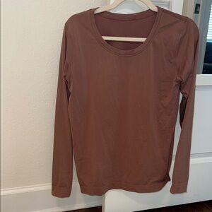 Lululemon Mauve  Fitted Long Sleeve Athletic Shirt